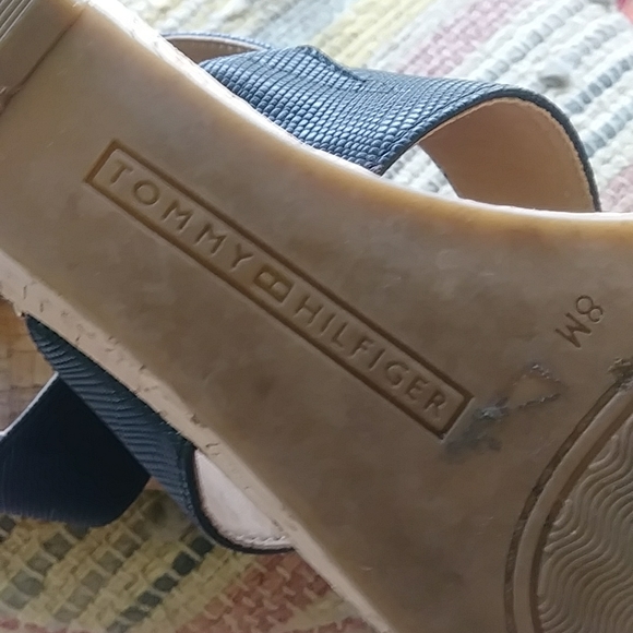 TOMMY HILFIGER SANDALS - Picture 13 of 17